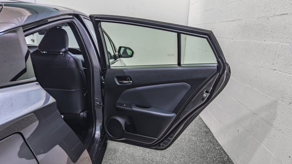 Used 2017 Toyota Prius Prime Premium image 17