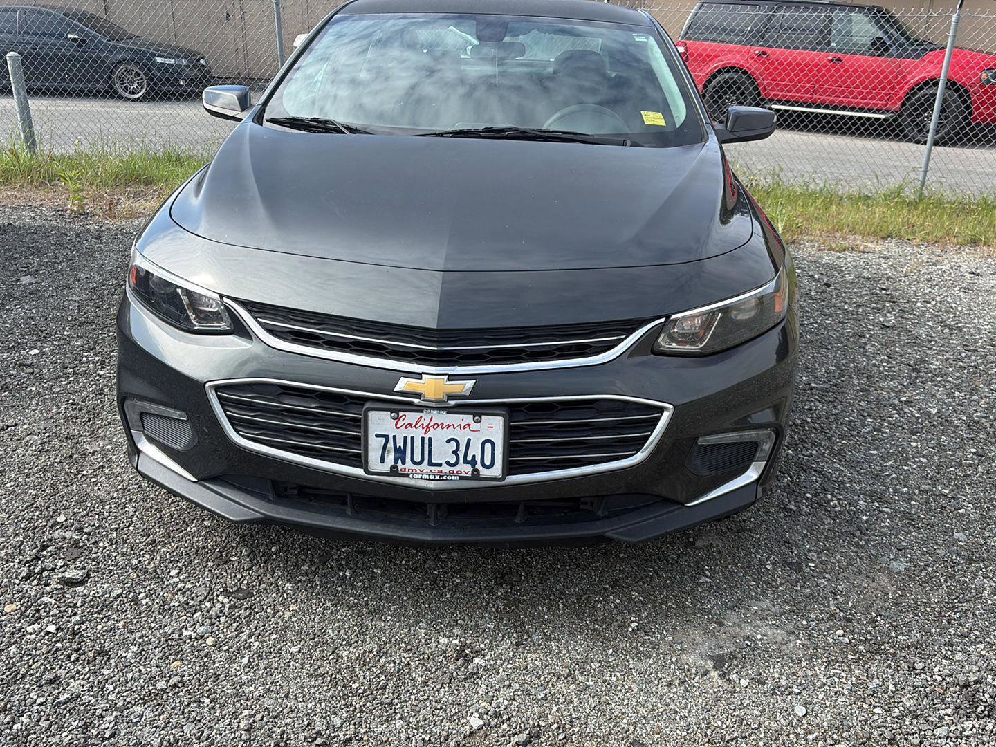 Used 2017 Chevrolet Malibu LT FWD image 2