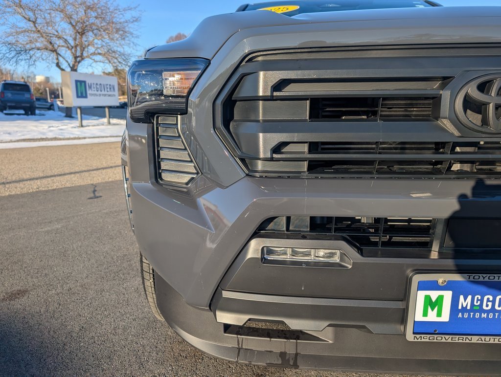 Used 2025 Toyota Tacoma SR5 image 10