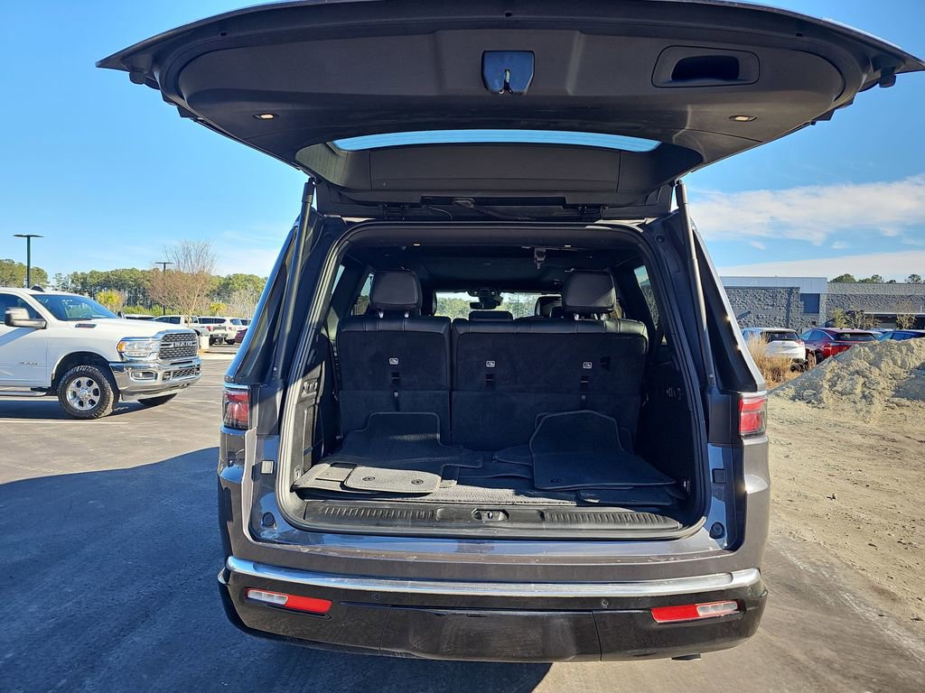 Used 2022 Jeep Wagoneer Series II w/ Premium Group I image 18