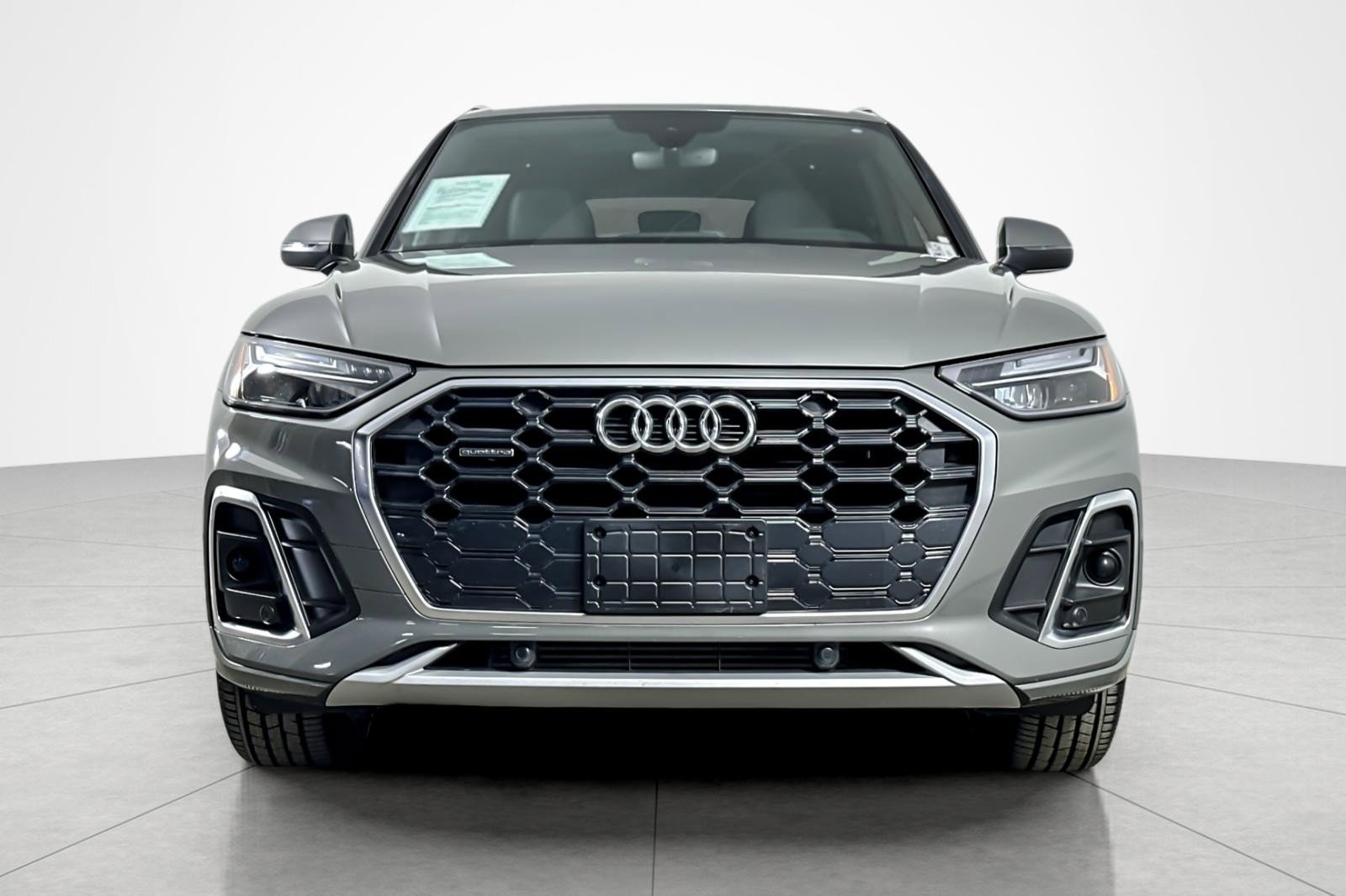 Used 2023 Audi Q5 2.0T Premium w/ Convenience Package image 8