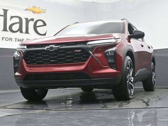 Used 2025 Chevrolet Trax RS FWD image 4