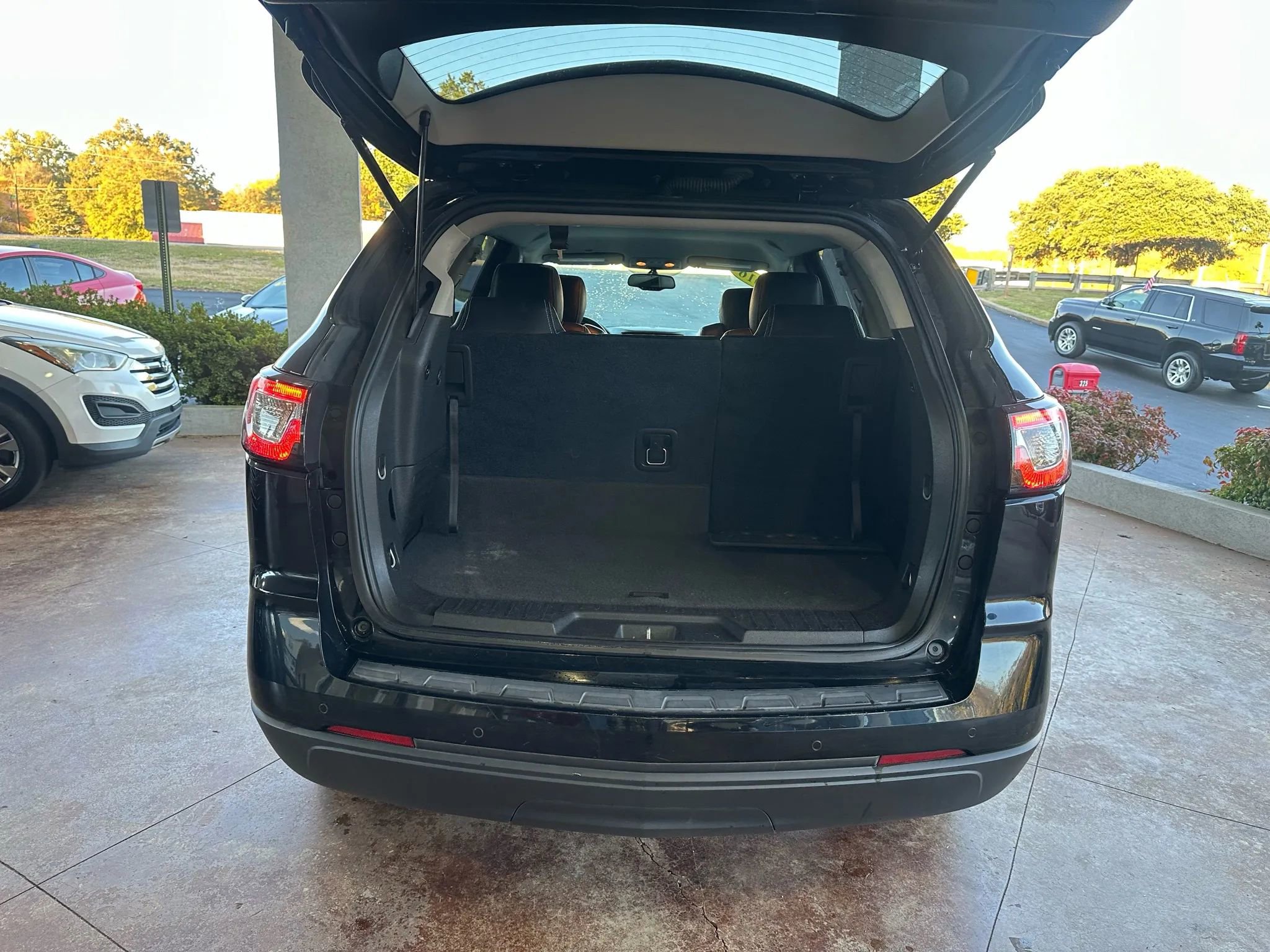 Used 2016 Chevrolet Traverse LT image 26