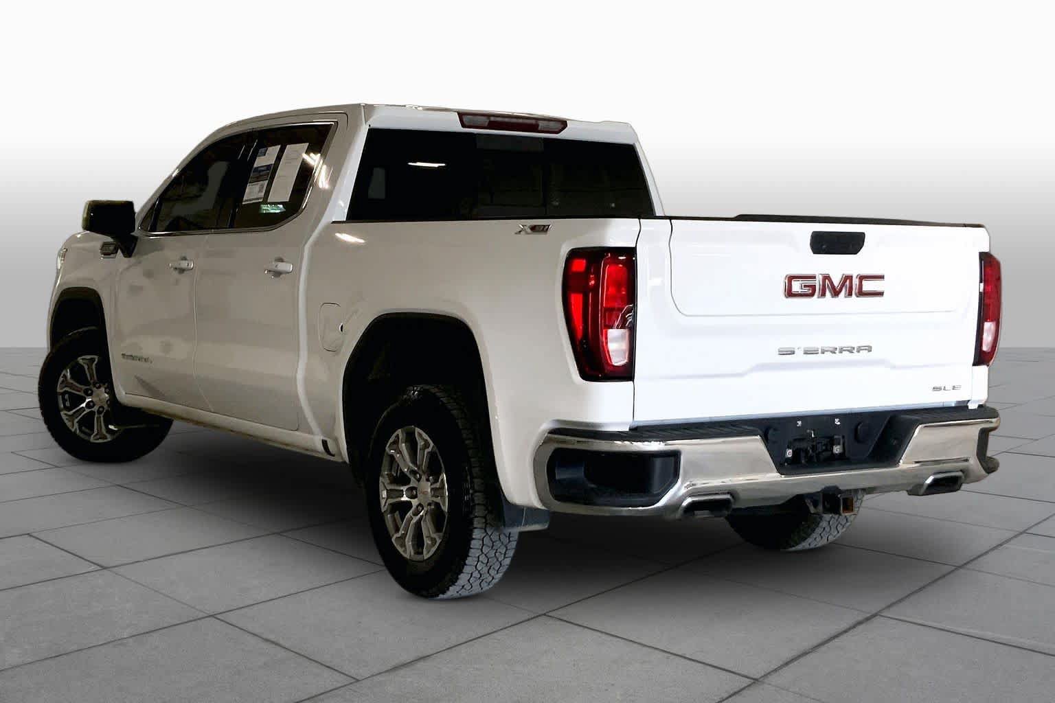 Used 2021 GMC Sierra 1500 SLE w/ X31 Off-Road Package AWD/4WD image 12