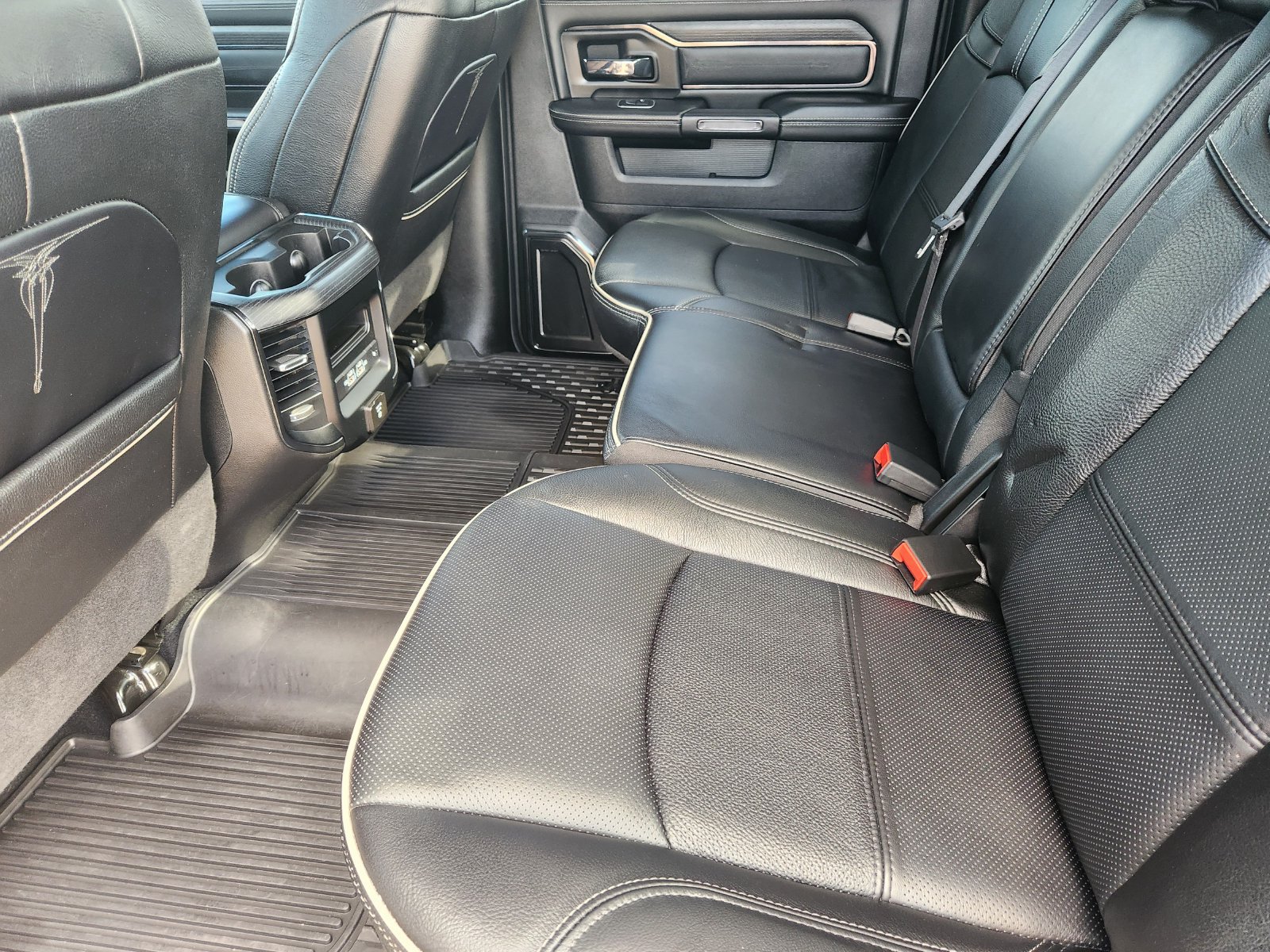 Used 2024 RAM 2500 Limited AWD/4WD image 34