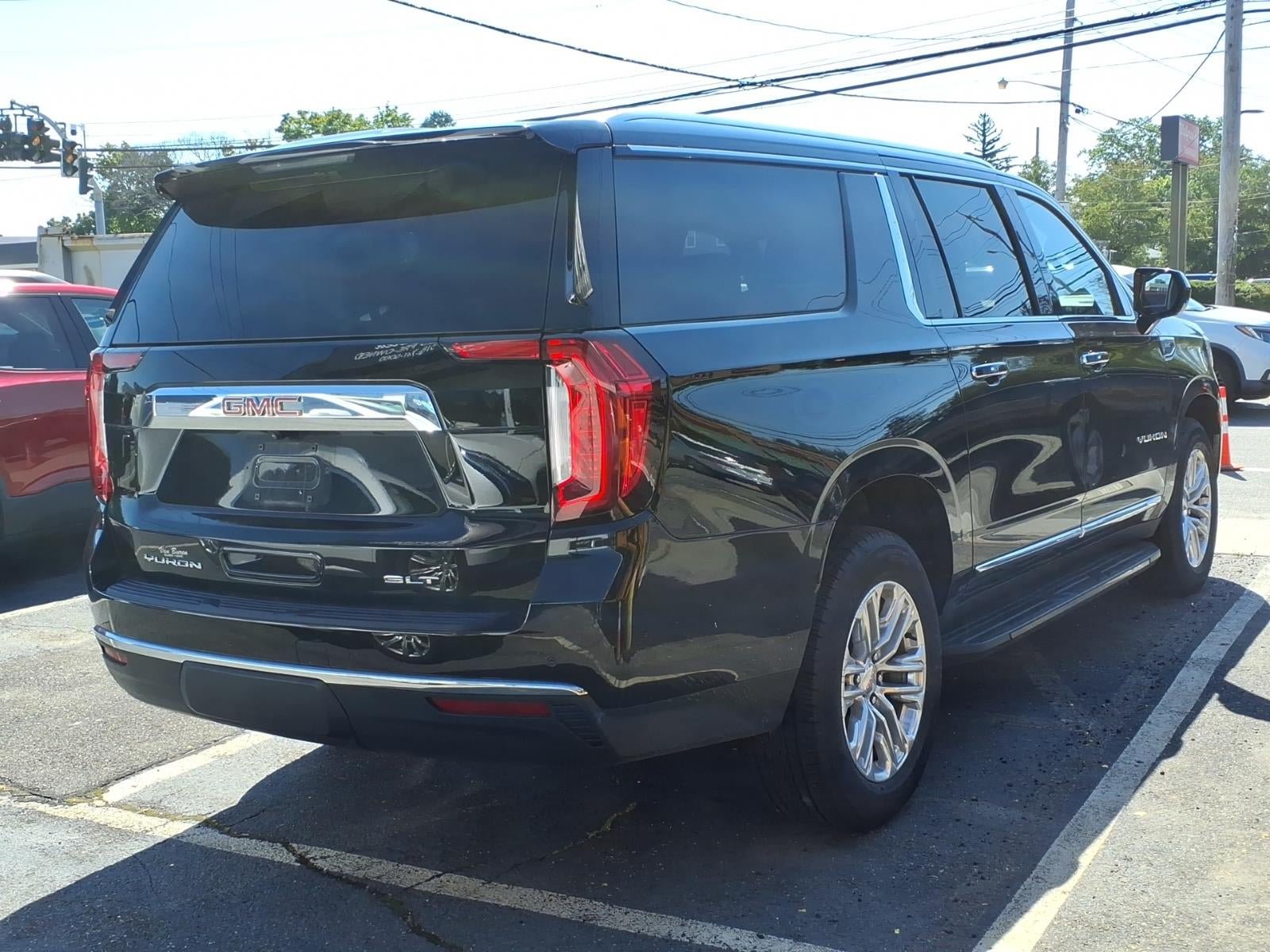 Certified 2023 GMC Yukon XL SLT AWD/4WD image 5
