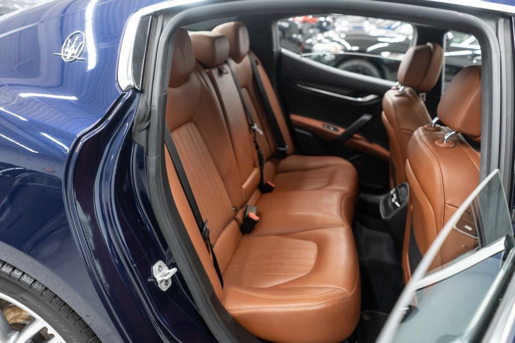 Used 2018 Maserati Ghibli S GranLusso RWD image 12
