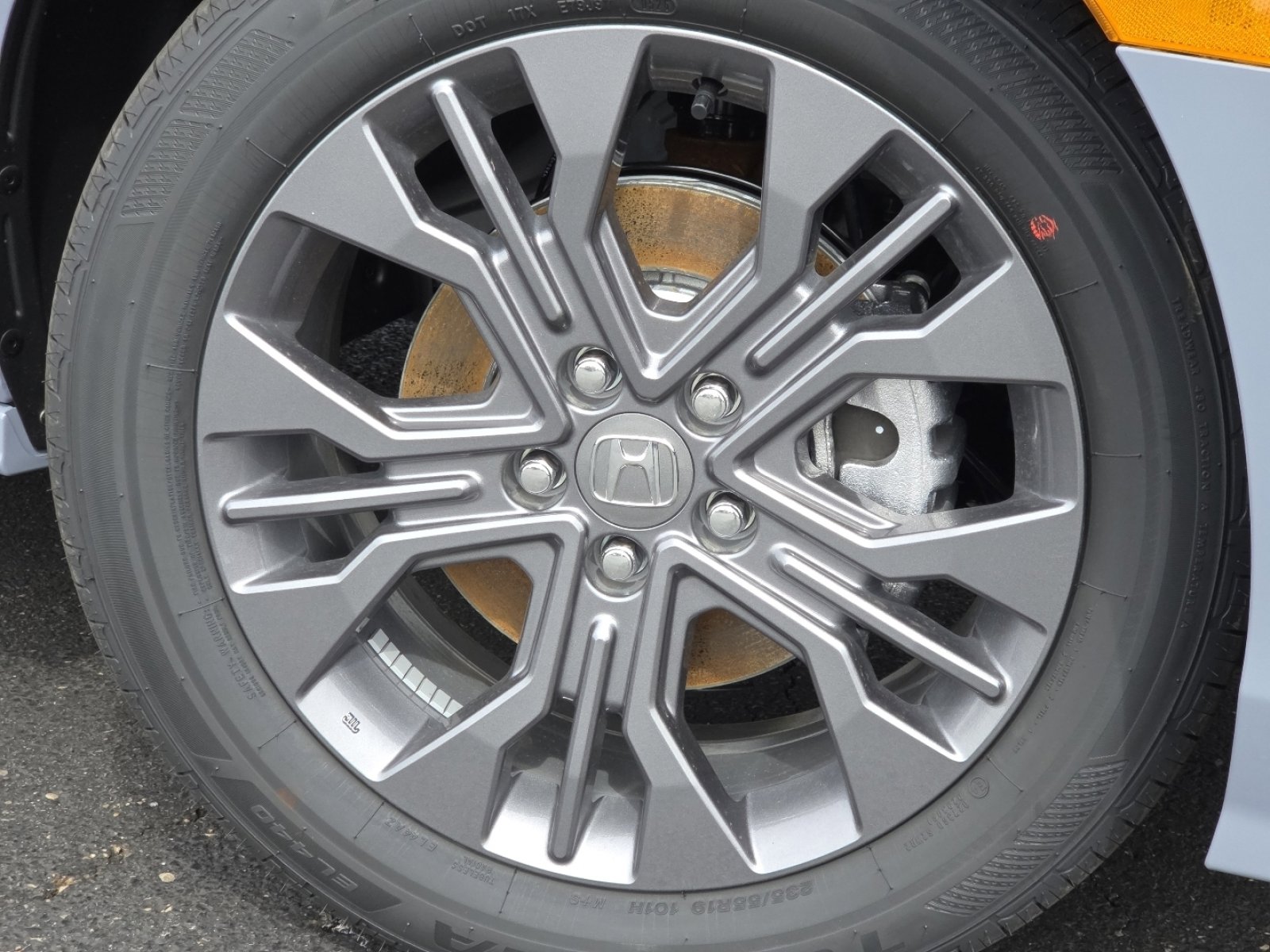 New 2026 Honda Odyssey Touring image 13