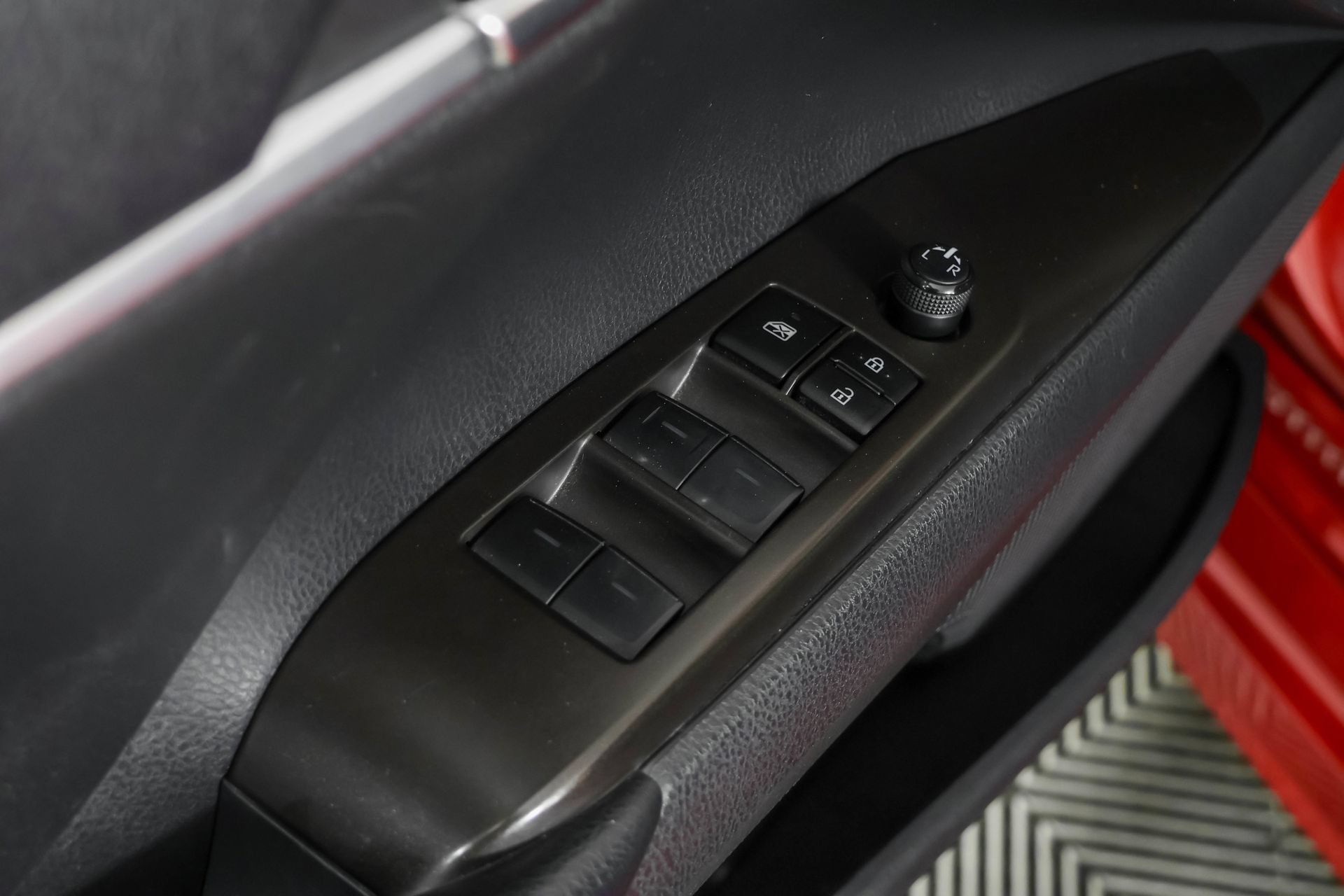 Used 2023 Toyota Camry SE FWD image 33