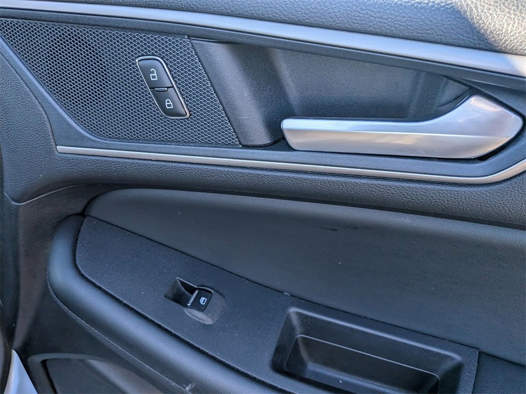 Used 2024 Ford Edge SEL image 31