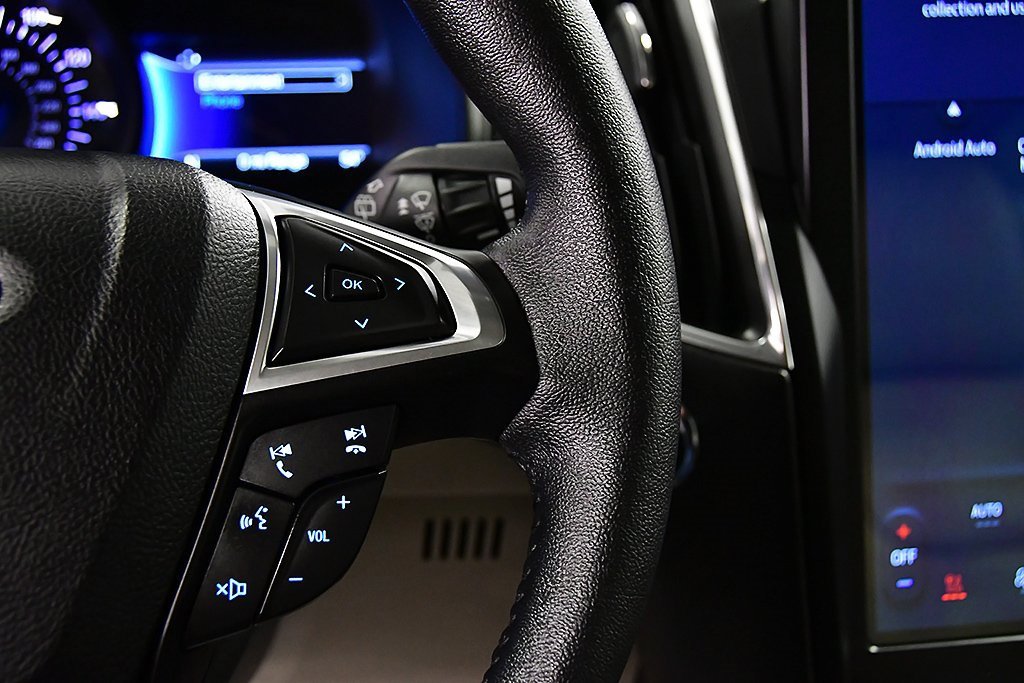 Used 2022 Ford Edge Titanium image 19