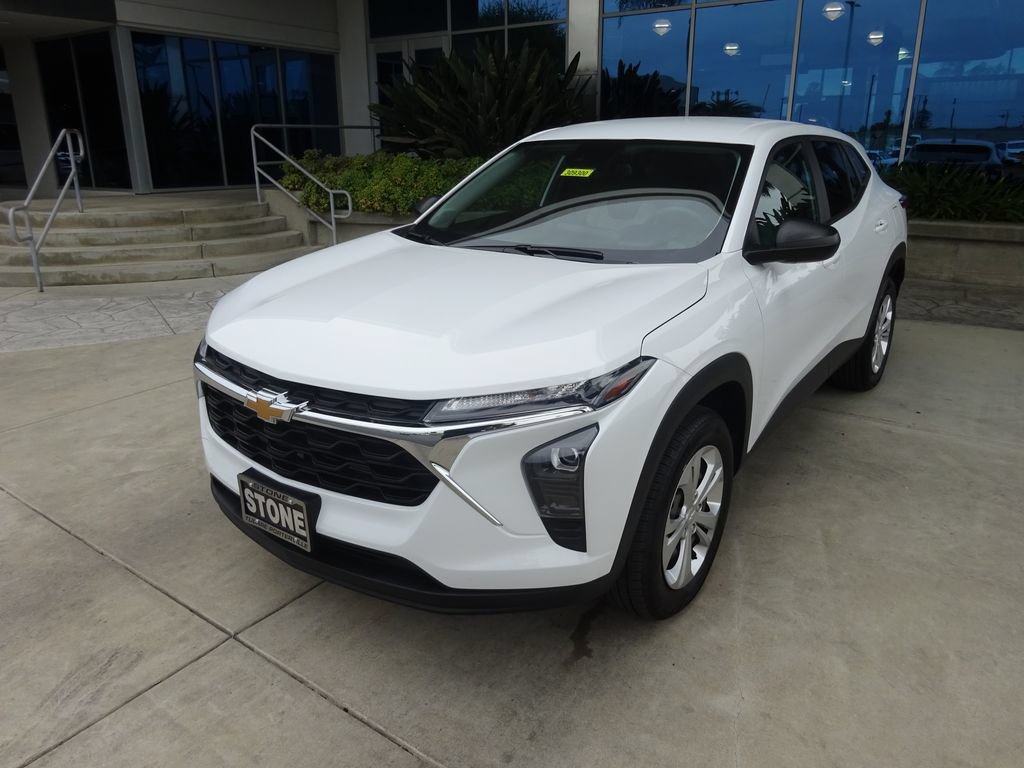 Certified 2024 Chevrolet Trax LS FWD image 3