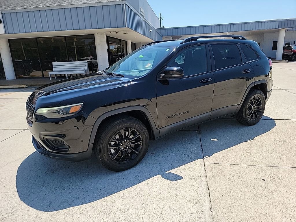 Used 2023 Jeep Cherokee Altitude Lux