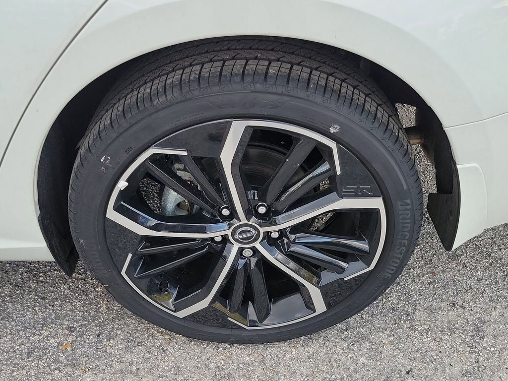 New 2025 Nissan Altima 2.5 SR w/ SR Premium Package image 9