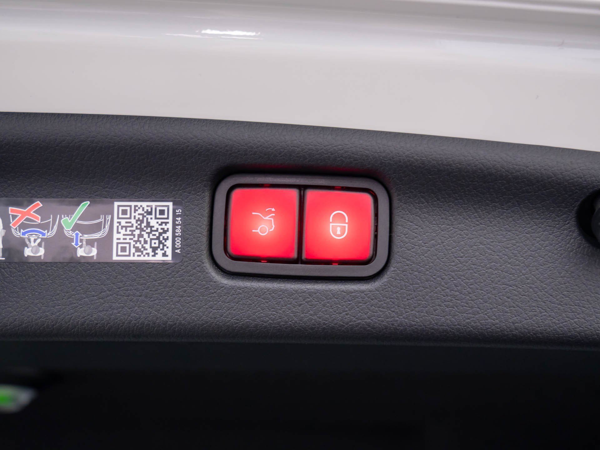 New 2026 Mercedes-Benz C 300 4MATIC Sedan image 27