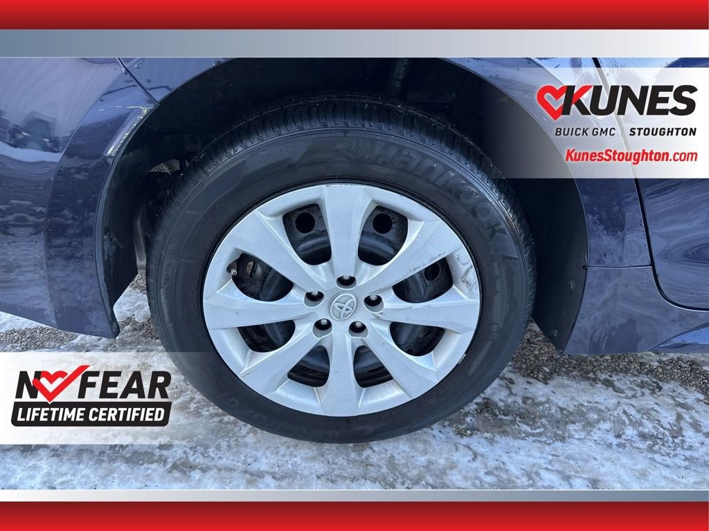 Used 2023 Toyota Corolla LE image 12