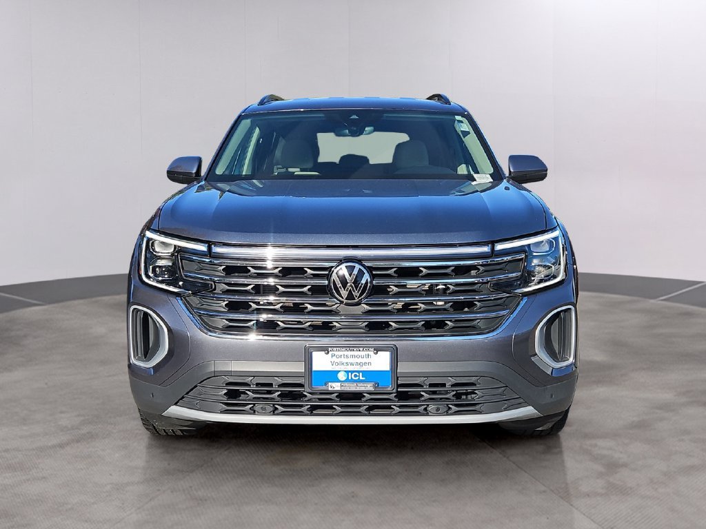 Used 2024 Volkswagen Atlas SE AWD/4WD image 2