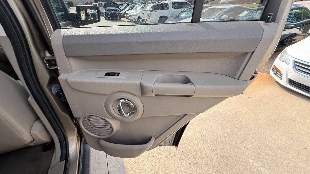 Used 2006 Jeep Commander 2WD image 62
