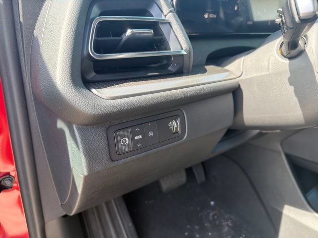 New 2027 Chevrolet Traverse LT w/ Driver Confidence Package FWD image 16