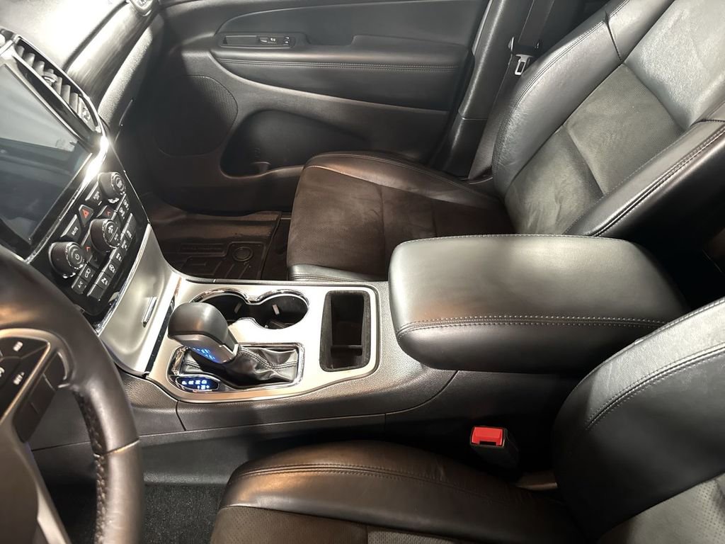 Used 2021 Jeep Grand Cherokee Laredo X image 29