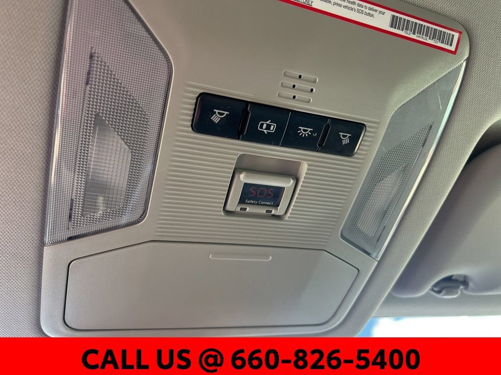 Used 2019 Toyota RAV4 LE w/ All Weather Liner Package AWD/4WD image 18