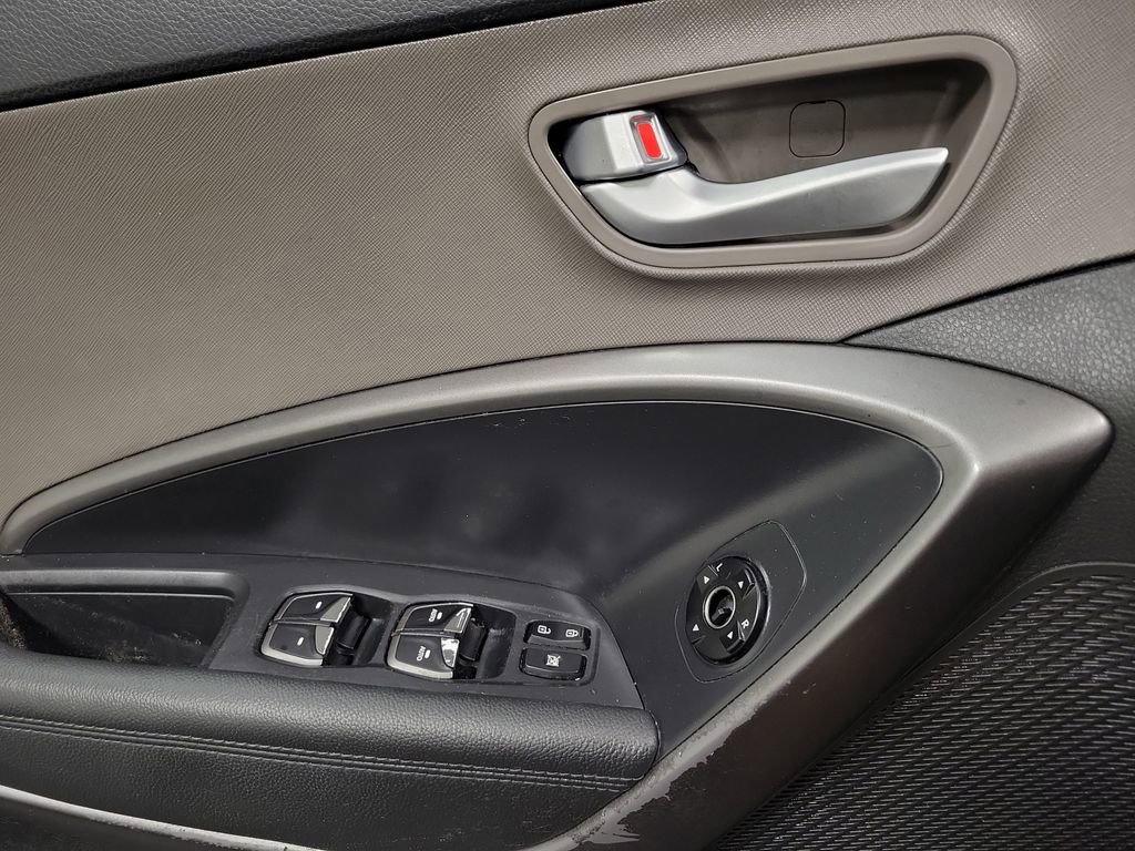 Used 2017 Hyundai Santa Fe Sport image 19