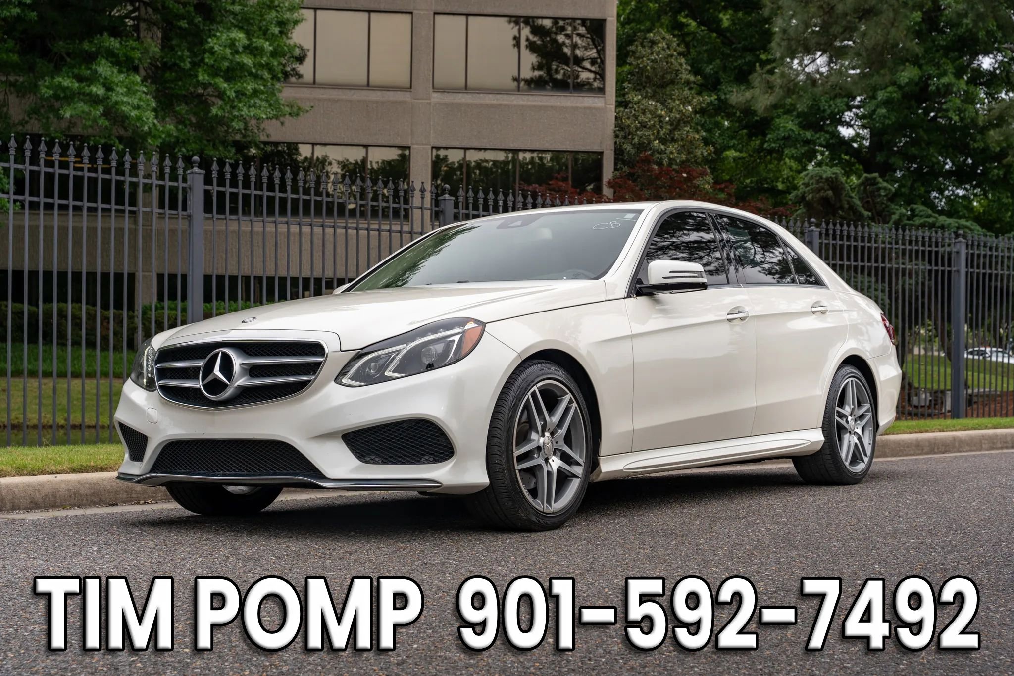 Used 2016 Mercedes-Benz E 400 Sedan w/ Lighting Package image 1