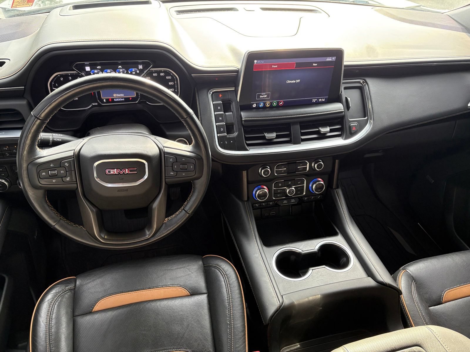Used 2021 GMC Yukon XL AT4 w/ AT4 Premium Plus Package AWD/4WD image 13