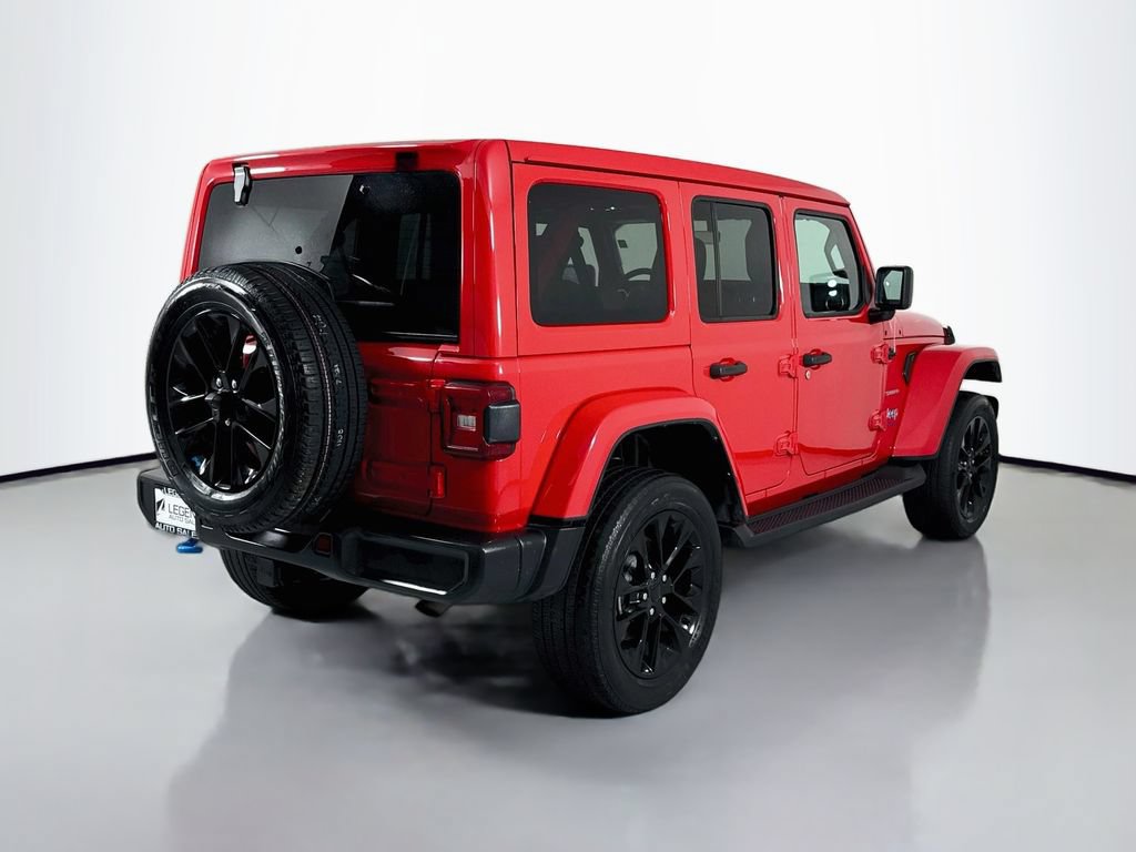 Used 2023 Jeep Wrangler Unlimited Sahara w/ Cold Weather Group AWD/4WD image 5