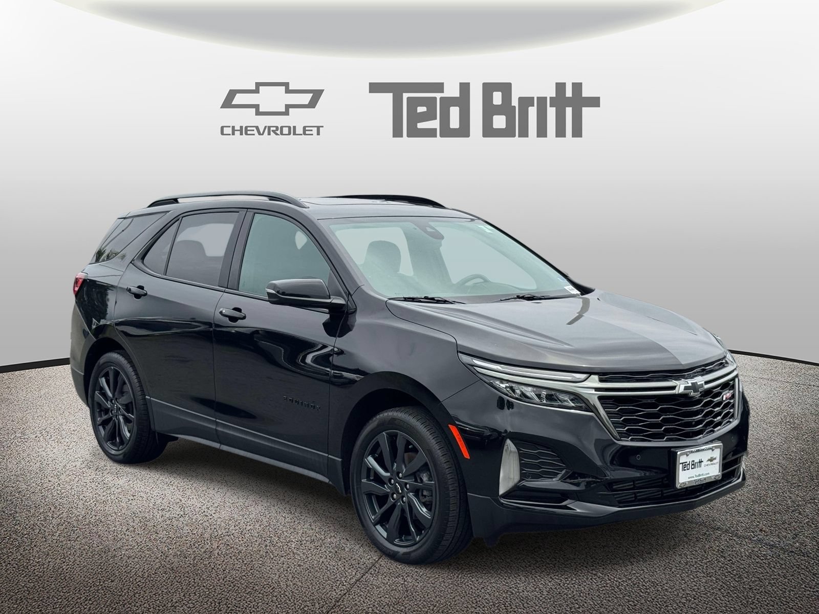 Certified 2023 Chevrolet Equinox RS w/ RS Leather Package AWD/4WD image 3