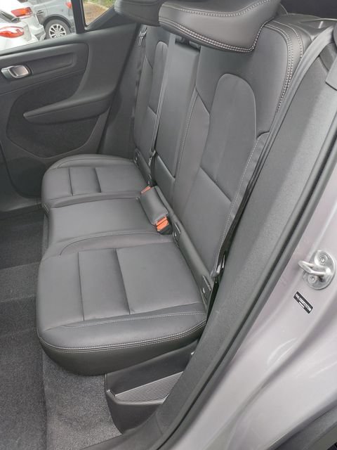 Certified 2026 Volvo XC40 B5 Plus AWD/4WD image 26