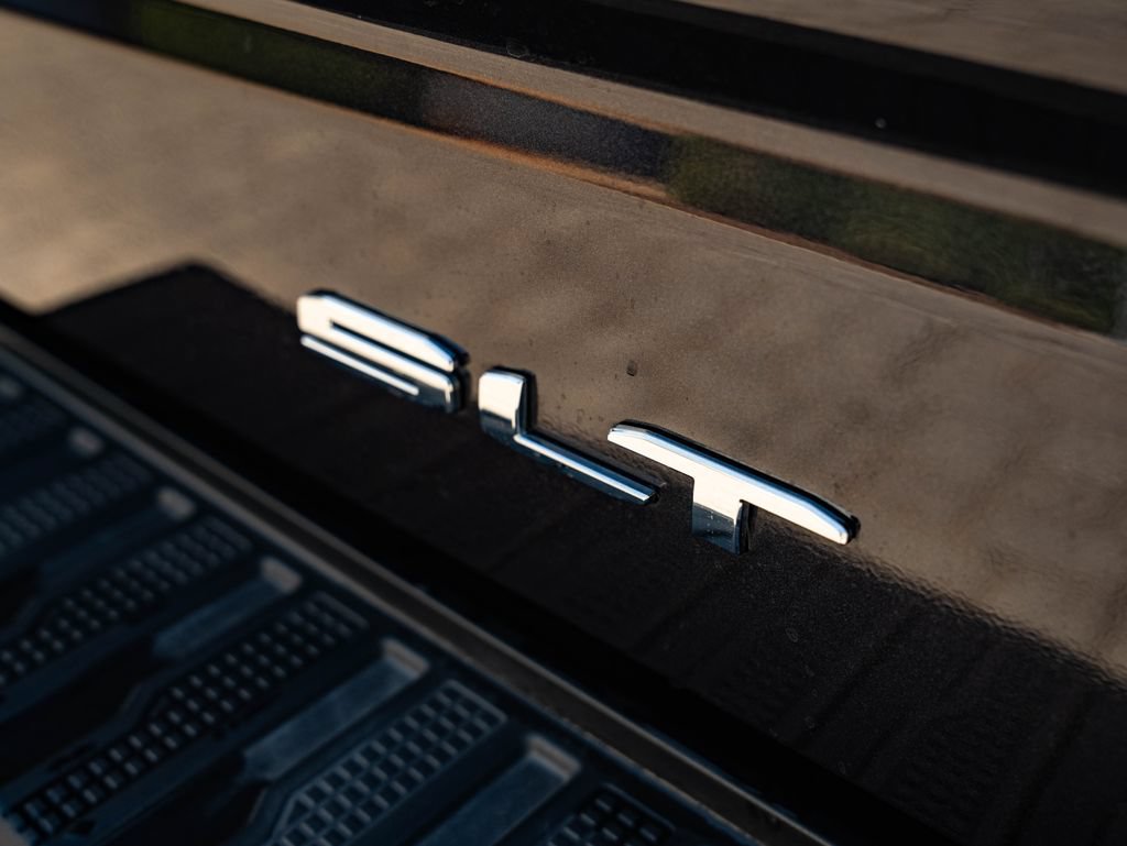 Used 2023 GMC Sierra 1500 SLT w/ SLT Premium Package AWD/4WD image 19