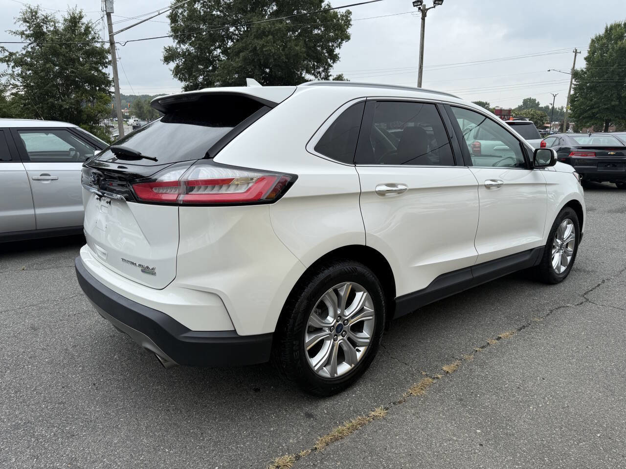 Used 2020 Ford Edge Titanium image 5