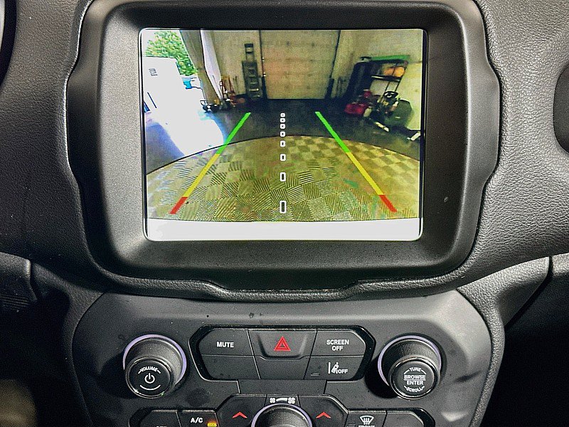 Used 2023 Jeep Renegade Trailhawk AWD/4WD image 16
