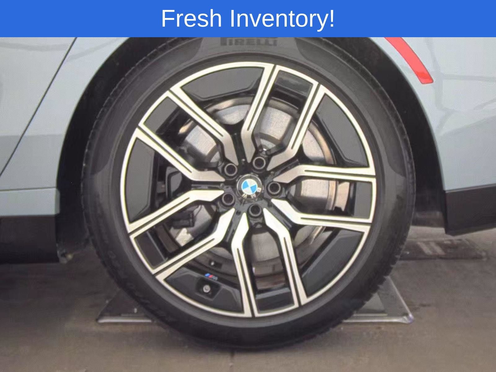 Used 2026 BMW 740i xDrive w/ Premium Package AWD/4WD image 12