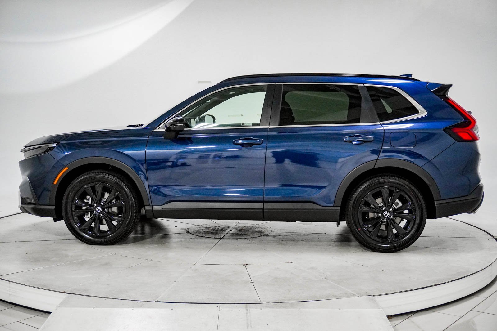 Certified 2025 Honda CR-V Sport Touring image 5