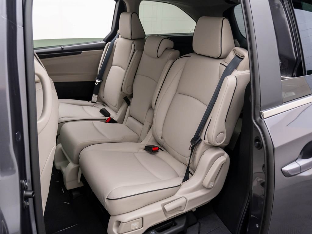 New 2026 Honda Odyssey Touring image 19
