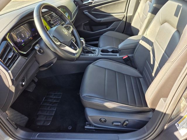 Used 2024 Volkswagen Jetta SE FWD image 10