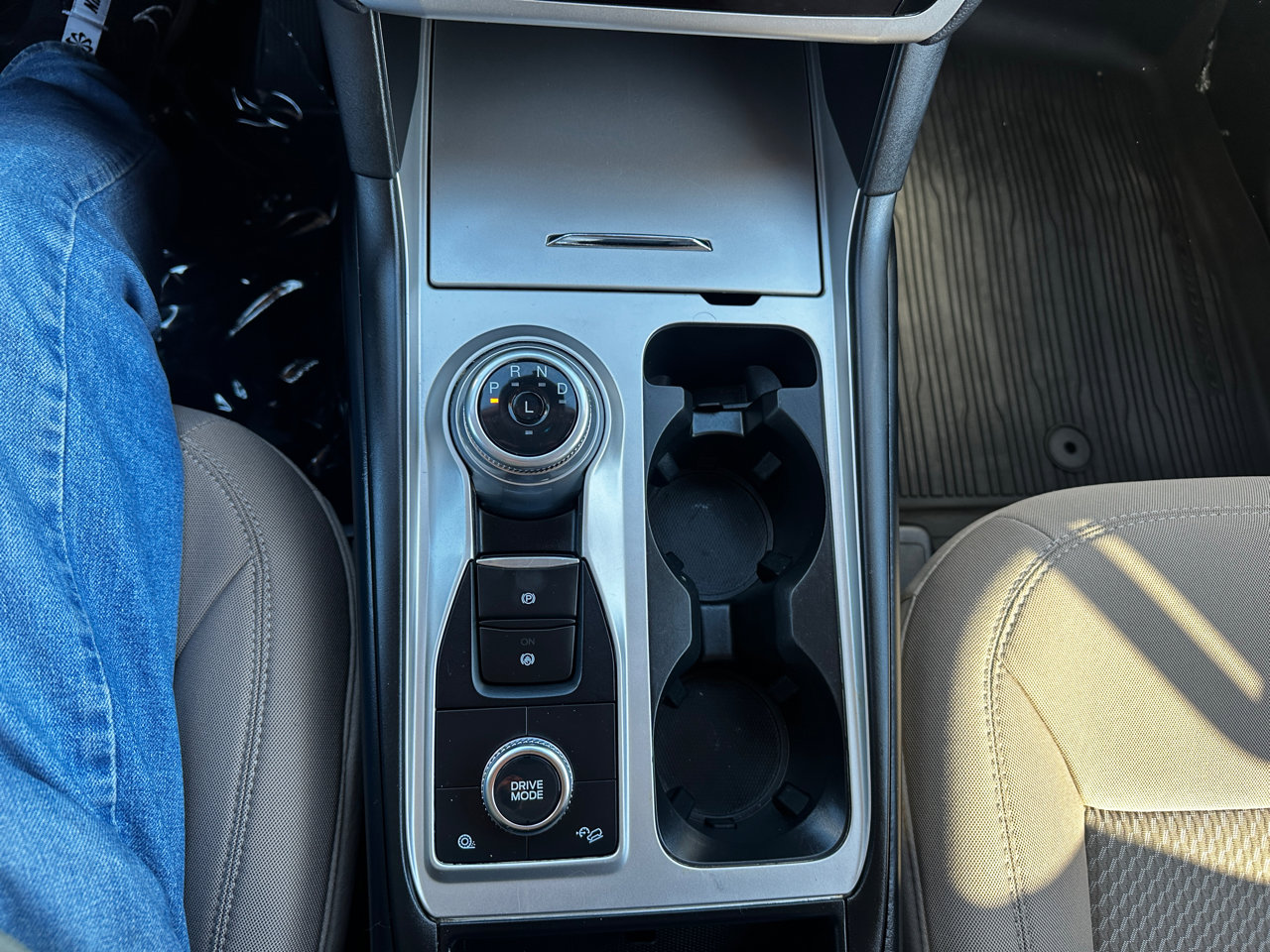 Used 2022 Ford Explorer 4WD image 15