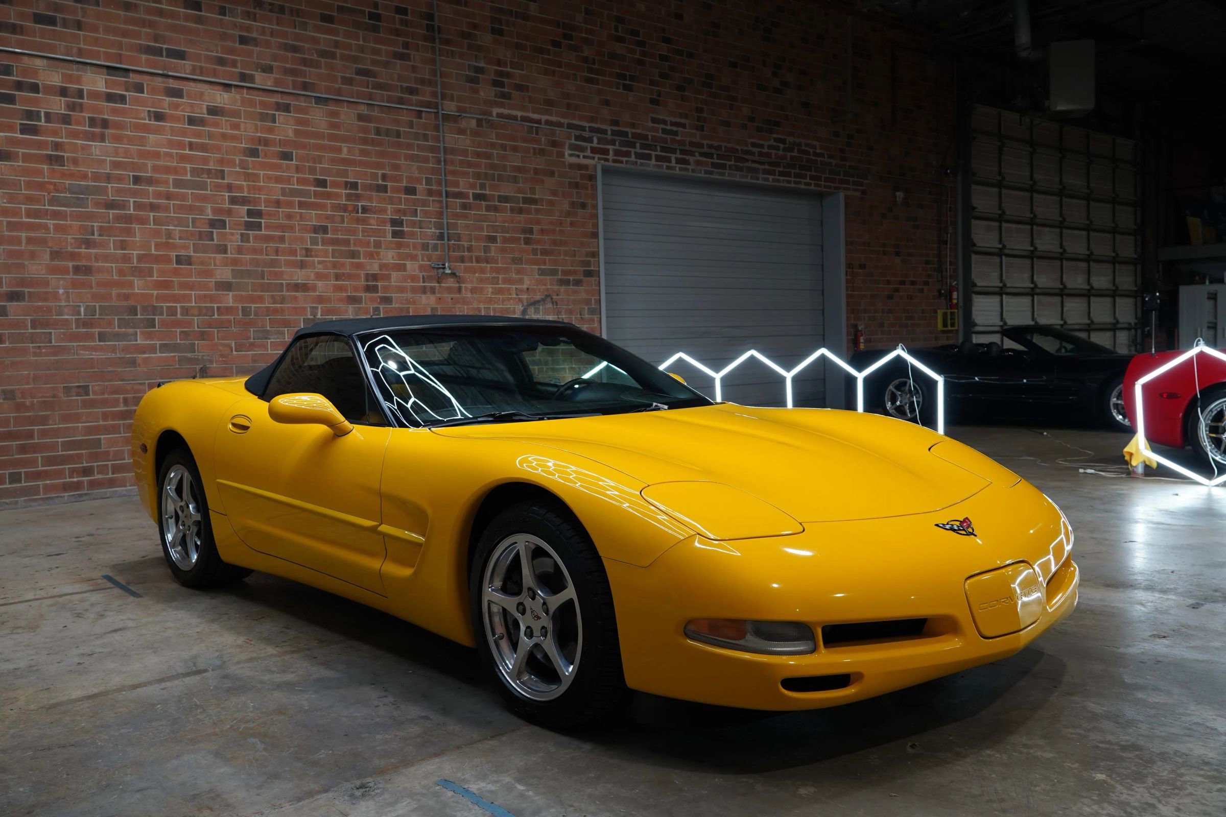Used 2002 Chevrolet Corvette Coupe w/ Preferred Equipment Group2 RWD image 3