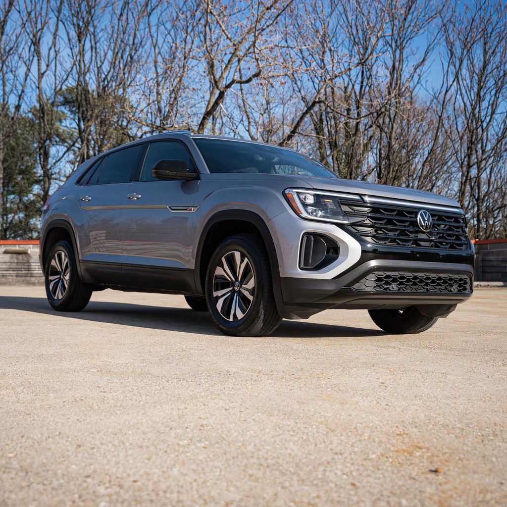 Certified 2024 Volkswagen Atlas Cross Sport SE image 7