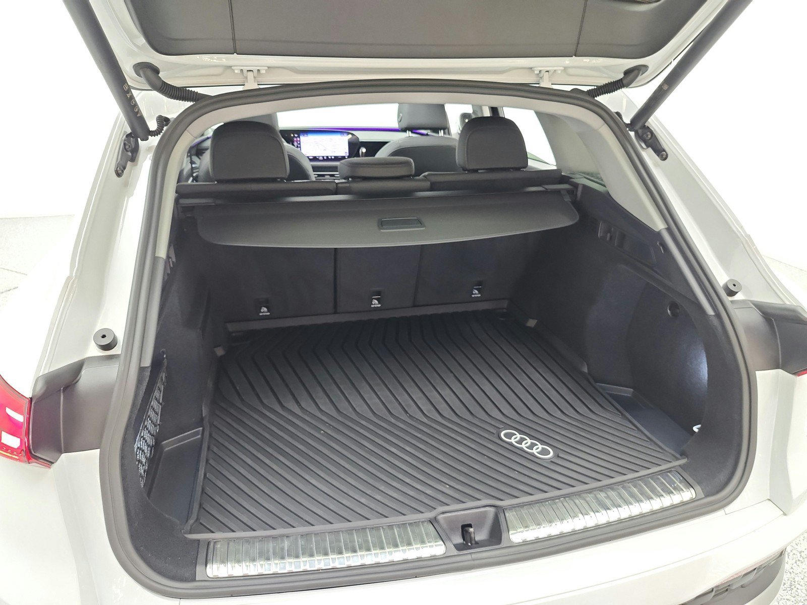 Used 2025 Audi Q5 Premium Plus w/ Premium Plus AWD/4WD image 30