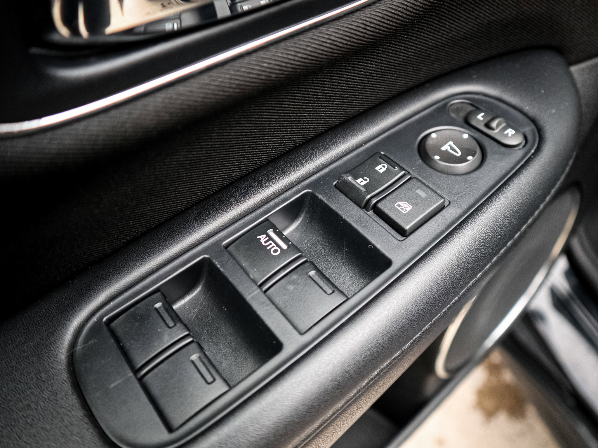 Used 2017 Honda HR-V EX image 15