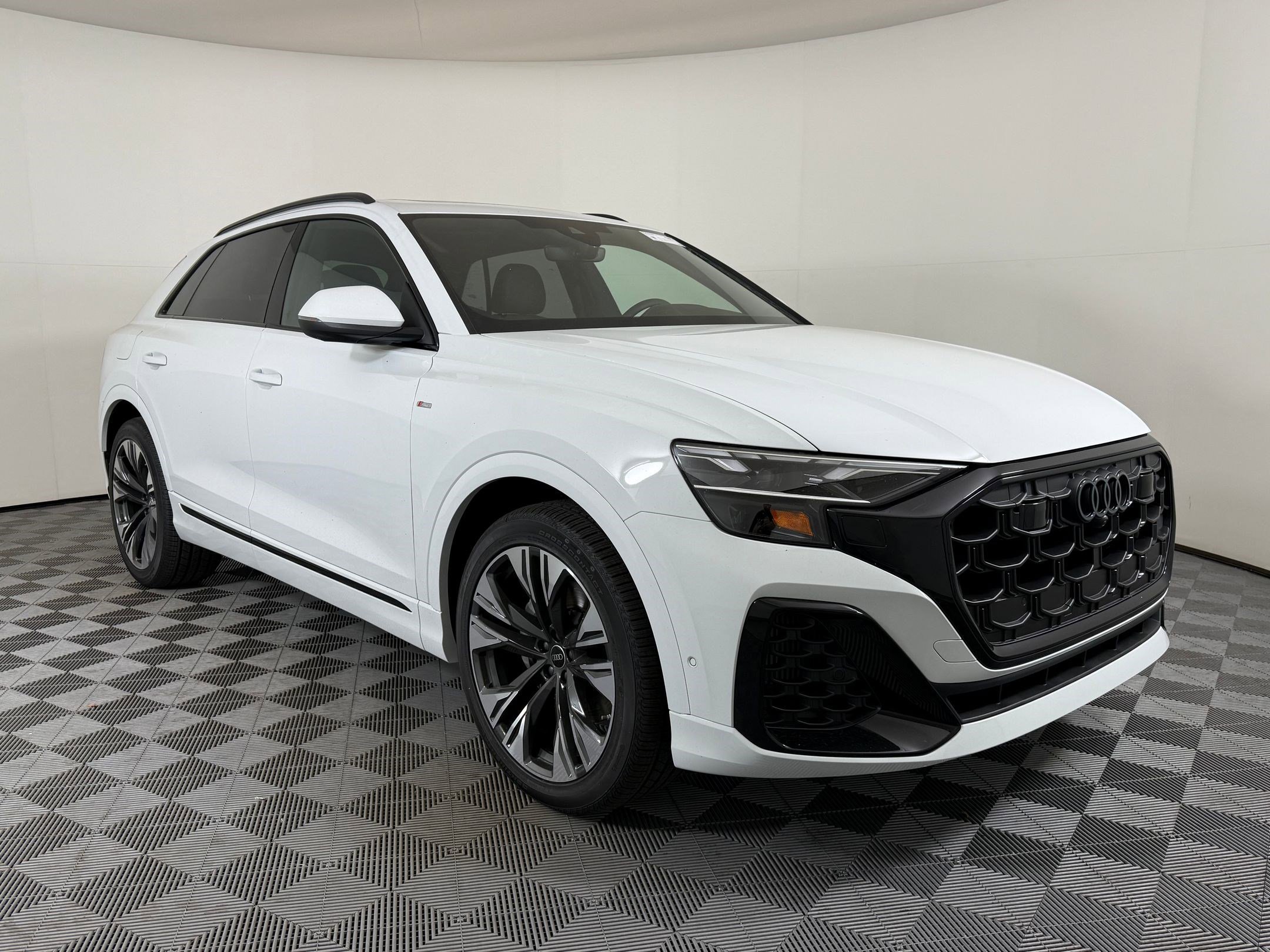 New 2026 Audi Q8 Premium Plus image 6