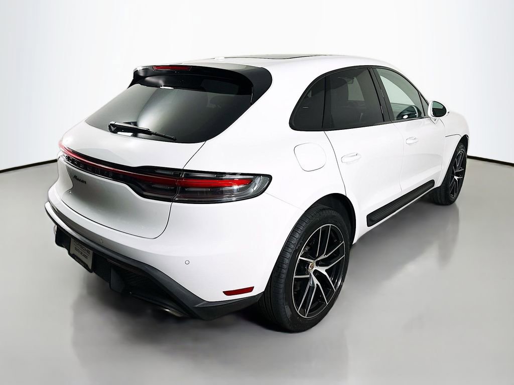 Certified 2023 Porsche Macan AWD/4WD image 9