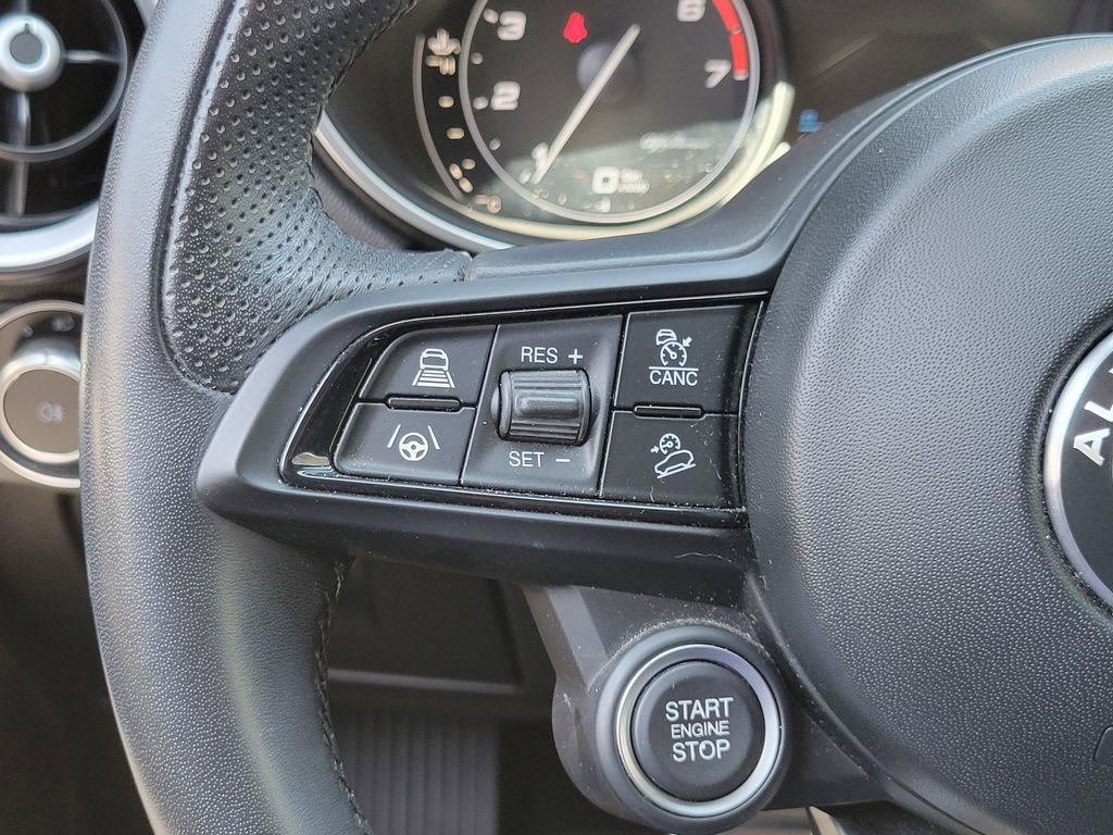 Used 2022 Alfa Romeo Stelvio Ti AWD/4WD image 5