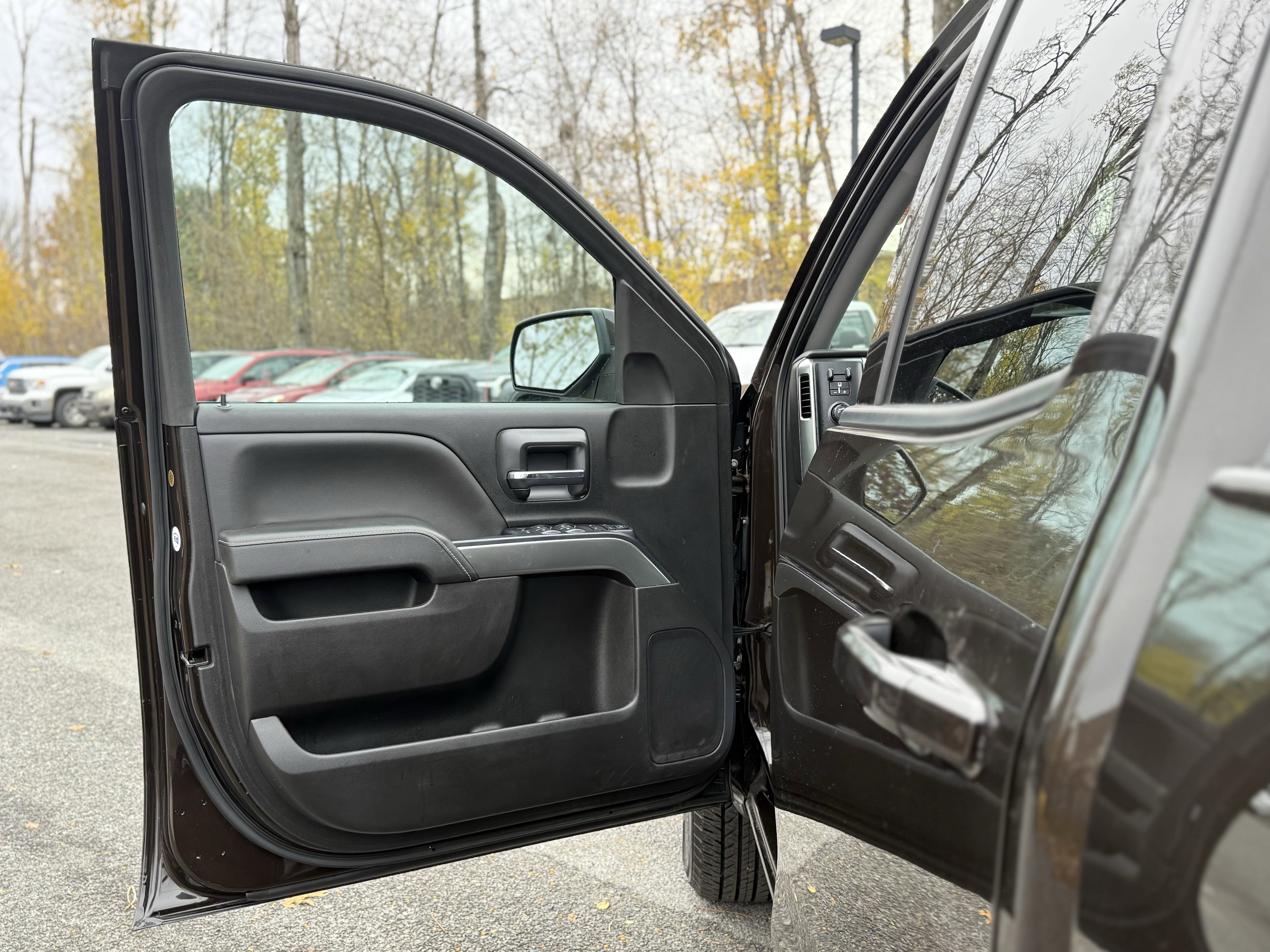 Used 2018 Chevrolet Silverado 1500 LT w/ All Star Edition image 22