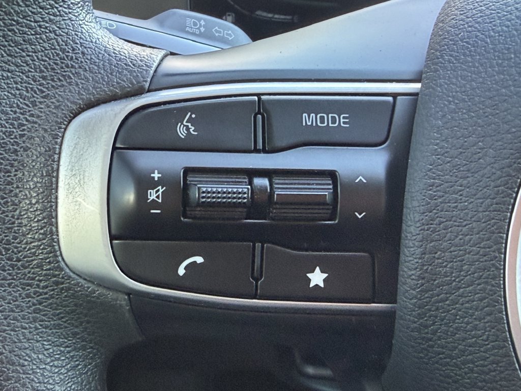 Certified 2025 Kia Sportage LX FWD image 25