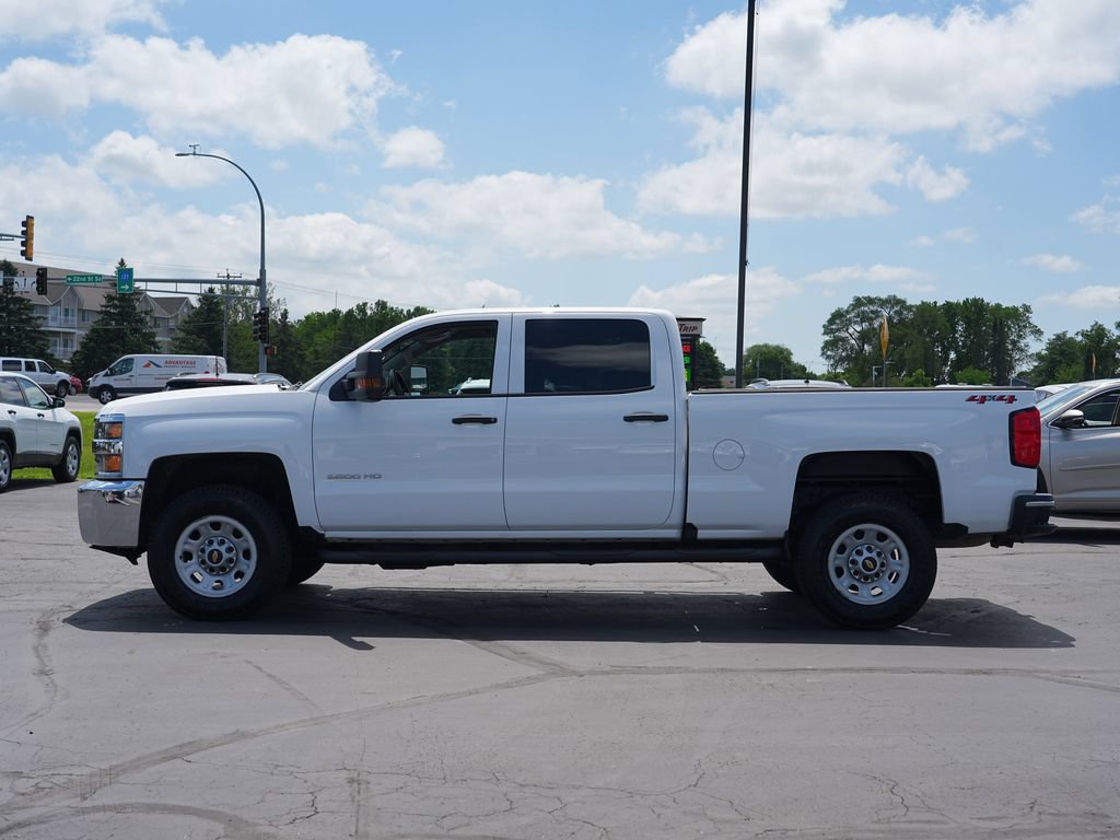 Used 2018 Chevrolet Silverado 3500 4x4 Crew Cab image 6