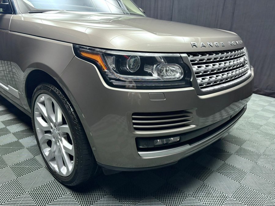 Used 2017 Land Rover Range Rover HSE image 13